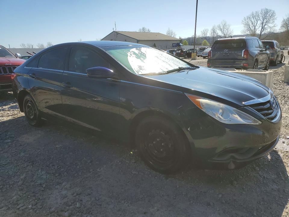 Photo 4 from auction – 2013 HYUNDAI SONATA with VIN 5NPEB4AC8DH557392