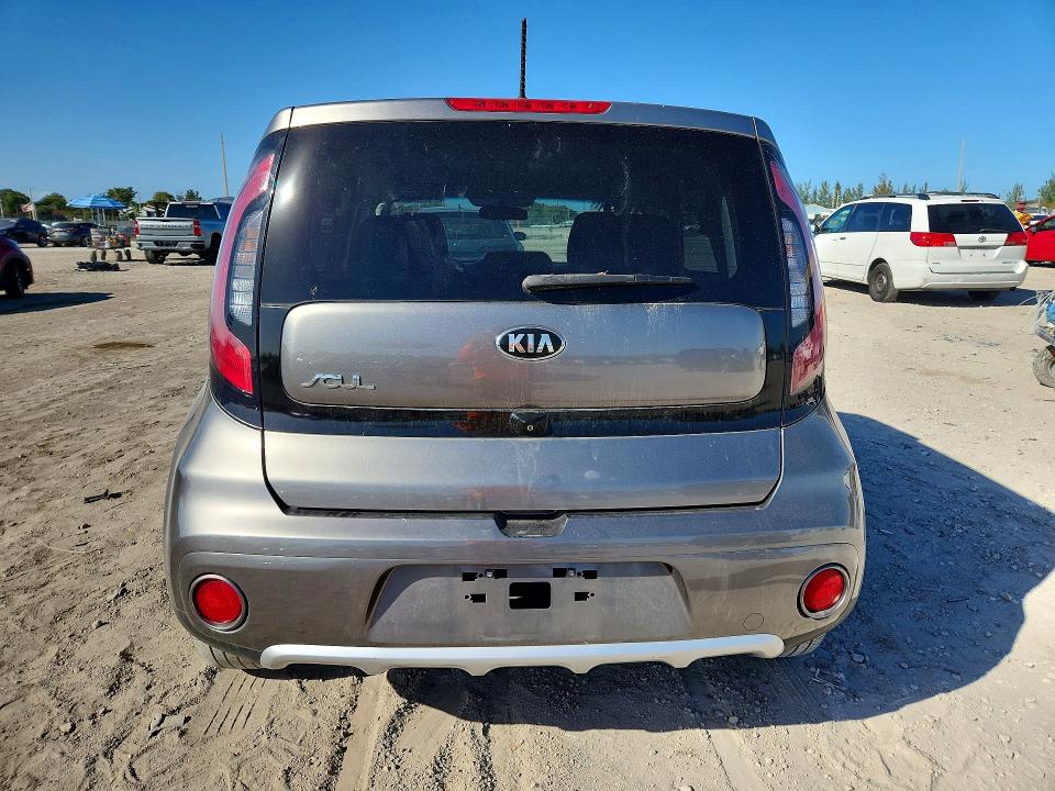 Photo 6 from auction – 2018 KIA SOUL with VIN KNDJP3A5XJ7576246