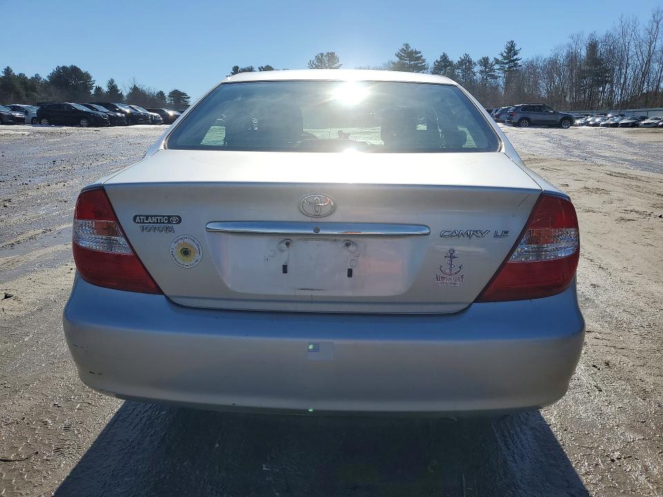 Photo 6 from auction – 2002 TOYOTA CAMRY with VIN 4T1BE32K32U630158