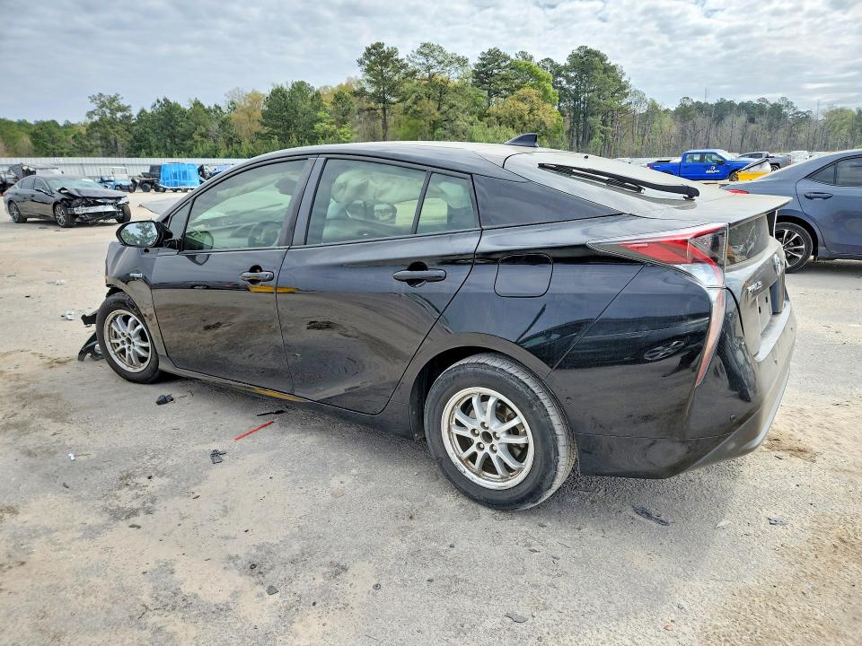 Photo 2 from auction – 2018 TOYOTA PRIUS with VIN JTDKBRFU3J3067726