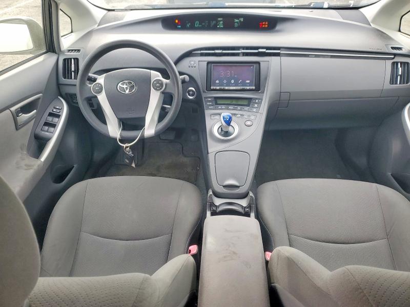 صورة رقم 8 من المزاد - 2011 TOYOTA PRIUS مع VIN JTDKN3DU3B5321609