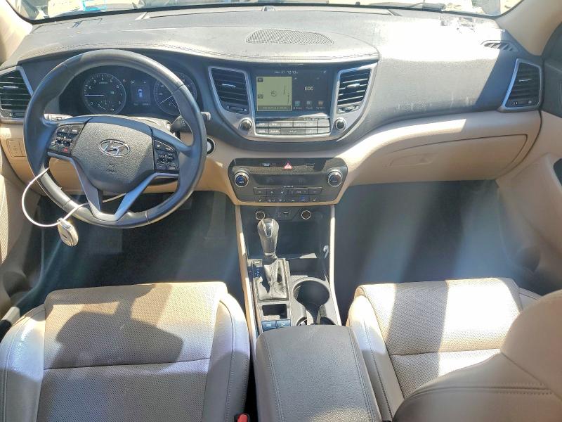 Photo 8 from auction – 2017 HYUNDAI TUCSON with VIN KM8J3CA43HU479397