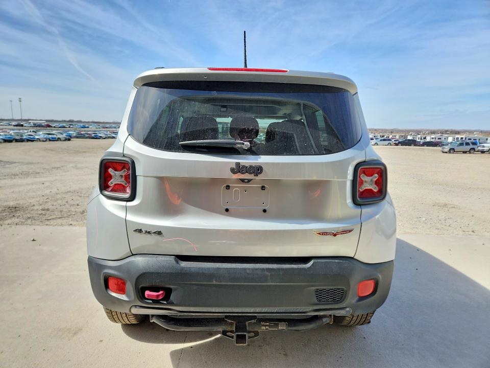 Photo 6 from auction – 2017 JEEP RENEGADE with VIN ZACCJBCB0HPF94761