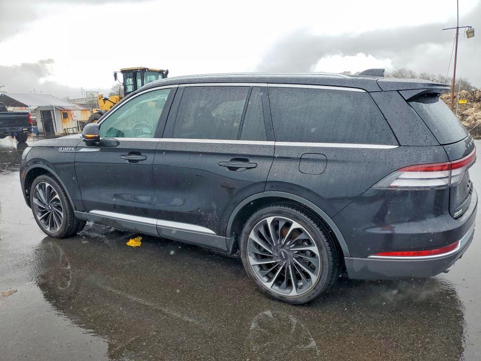 Photo 2 from auction – 2025 LINCOLN AVIATOR with VIN 5LM5J7WC8SGL05178