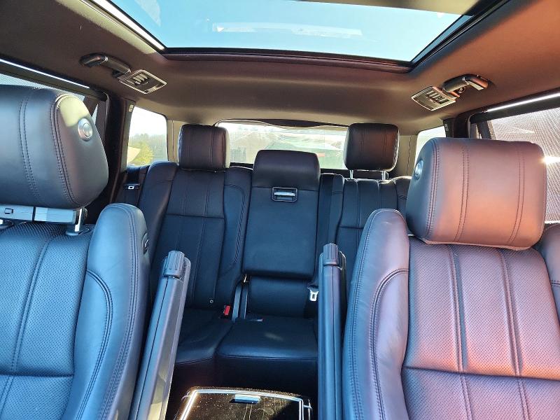 Photo 10 from auction – 2017 LAND ROVER RANGE ROVER with VIN SALGS5FE8HA356896