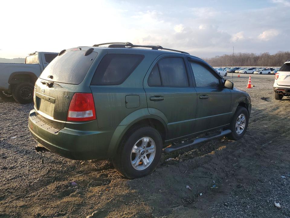 Foto 3 de la subasta – 2004 KIA SORENTO con VIN KNDJD733345284272