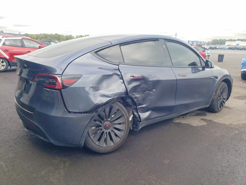 Photo 3 from auction – 2023 TESLA MODEL Y with VIN 7SAYGDEDXPF956277