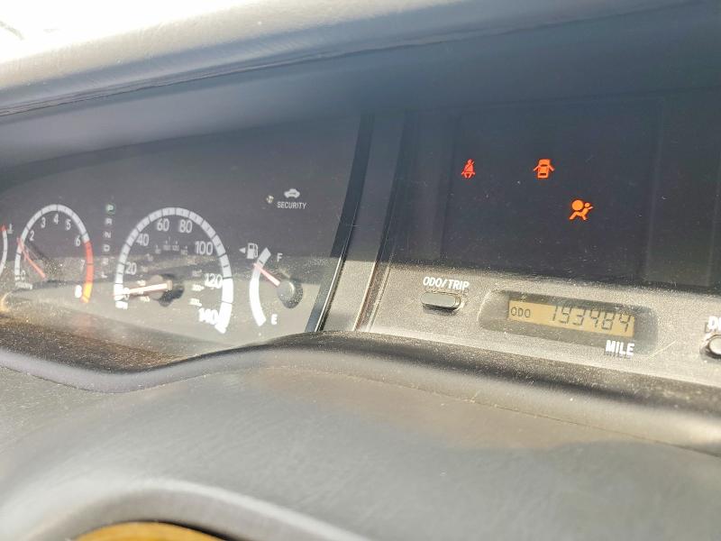 Photo 9 from auction – 2001 TOYOTA AVALON with VIN 4T1BF28B01U146736