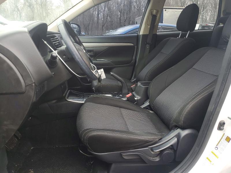 Photo 7 from auction – 2017 MITSUBISHI OUTLANDER with VIN JA4AD2A3XHZ057532