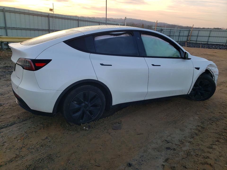 Photo 3 from auction – 2024 TESLA MODEL Y with VIN 7SAYGAEEXRF206646