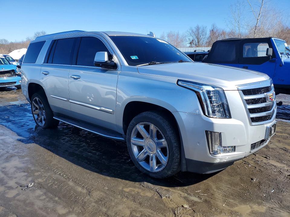Photo 4 from auction – 2017 CADILLAC ESCALADE with VIN 1GYS4BKJ4HR291621