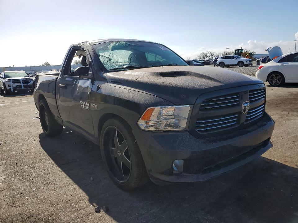 Снимка 4 от търг – 2017 RAM 1500 с VIN 3C6JR6AT1HG787187