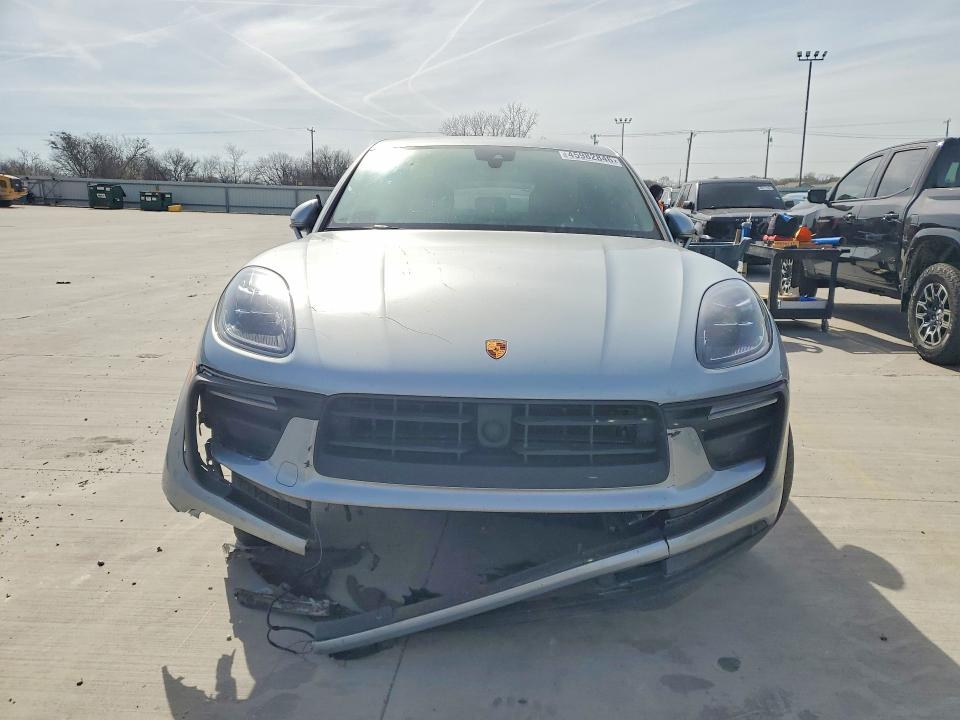 Photo 5 from auction – 2023 PORSCHE MACAN with VIN WP1AA2A57PLB03902