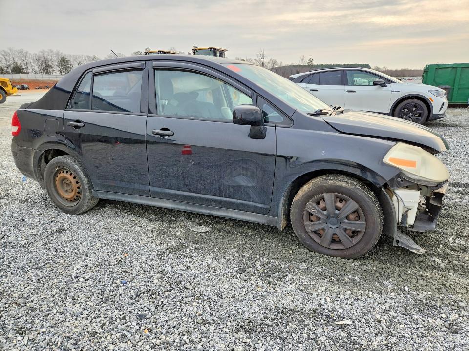 Photo 4 from auction – 2009 NISSAN VERSA with VIN 3N1BC11E19L445236