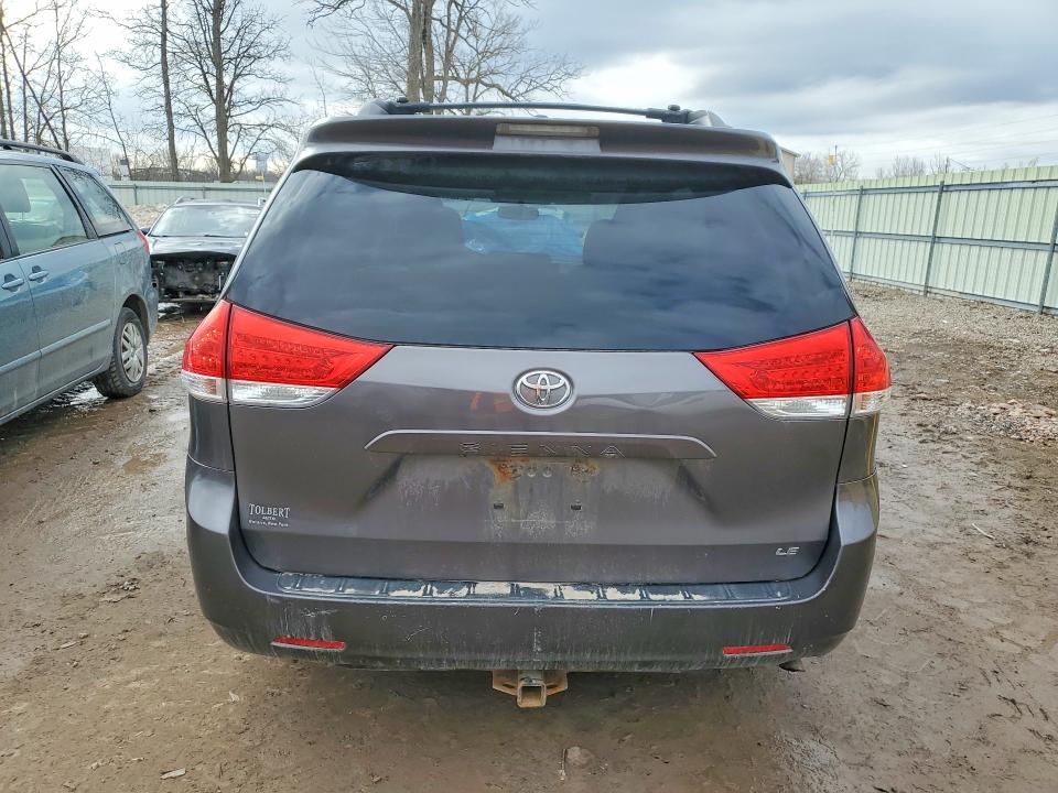 Photo 6 from auction – 2011 TOYOTA SIENNA with VIN 5TDKK3DC2BS121332