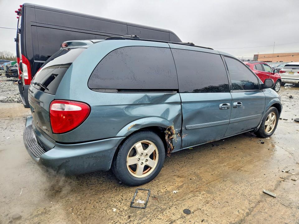 Photo 3 from auction – 2006 DODGE GRAND CARAVAN with VIN 2D4GP44LX6R884164