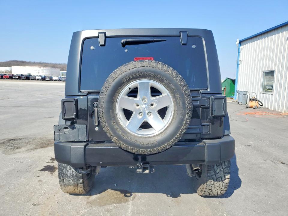 Снимка 6 от търг – 2015 JEEP WRANGLER UNLIMITED с VIN 1C4BJWDG1FL770361