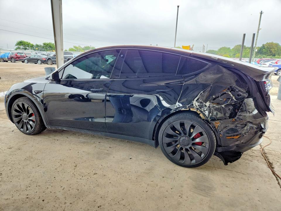 Photo 2 from auction – 2022 TESLA MODEL Y with VIN 7SAYGDEF0NF576394