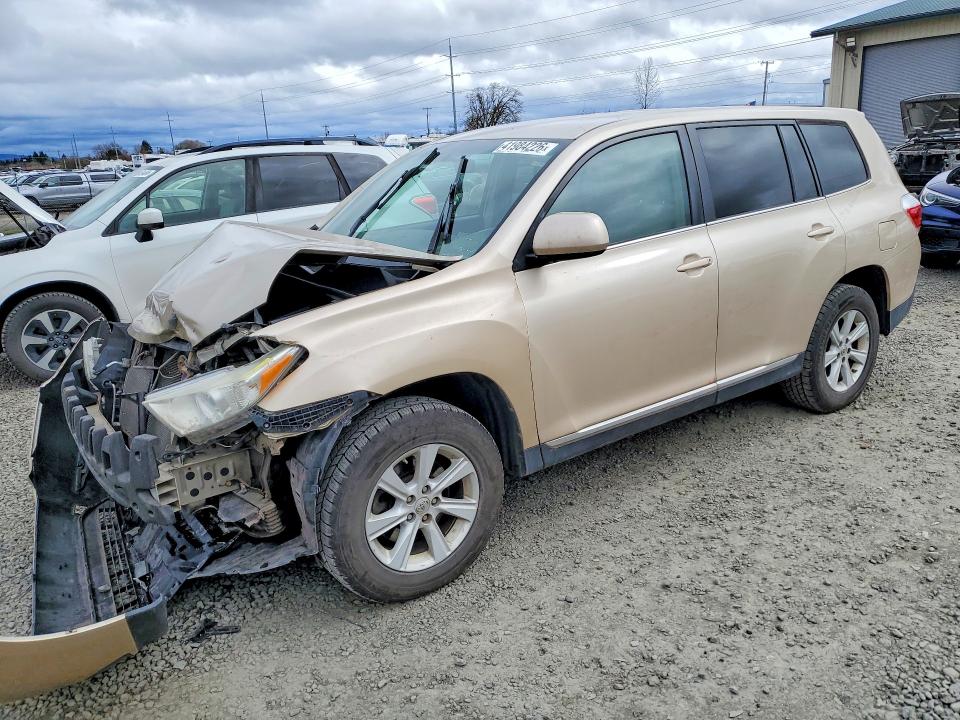 TOYOTA HIGHLANDER 2013 with VIN 5TDBK3EH4DS233532 - Photo from auction