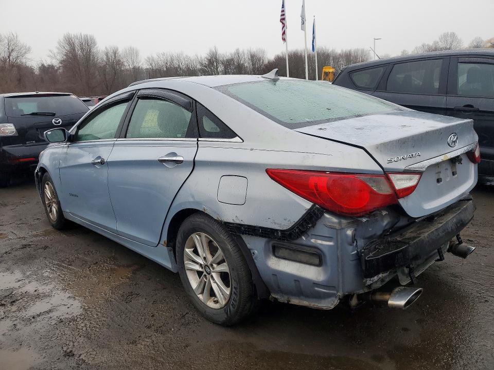 Photo 2 from auction – 2011 HYUNDAI SONATA with VIN 5NPEC4AC4BH240106