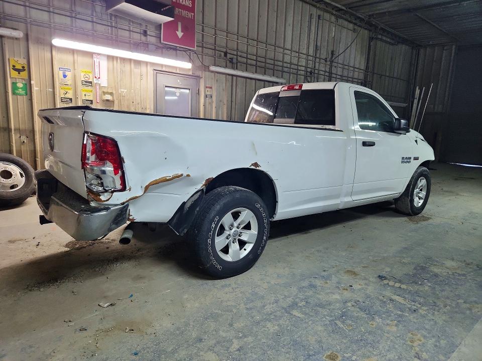 Photo 3 from auction – 2015 RAM 1500 with VIN 3C6JR6DT4FG531201