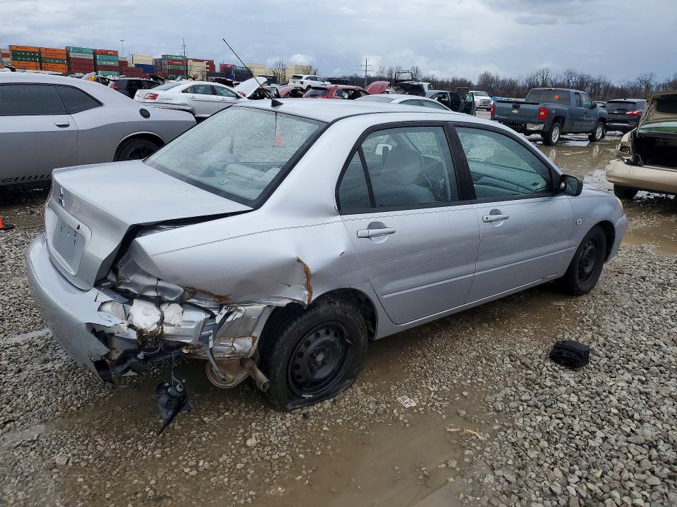Photo 3 from auction – 2004 MITSUBISHI LANCER with VIN JA3AJ26E04U050880