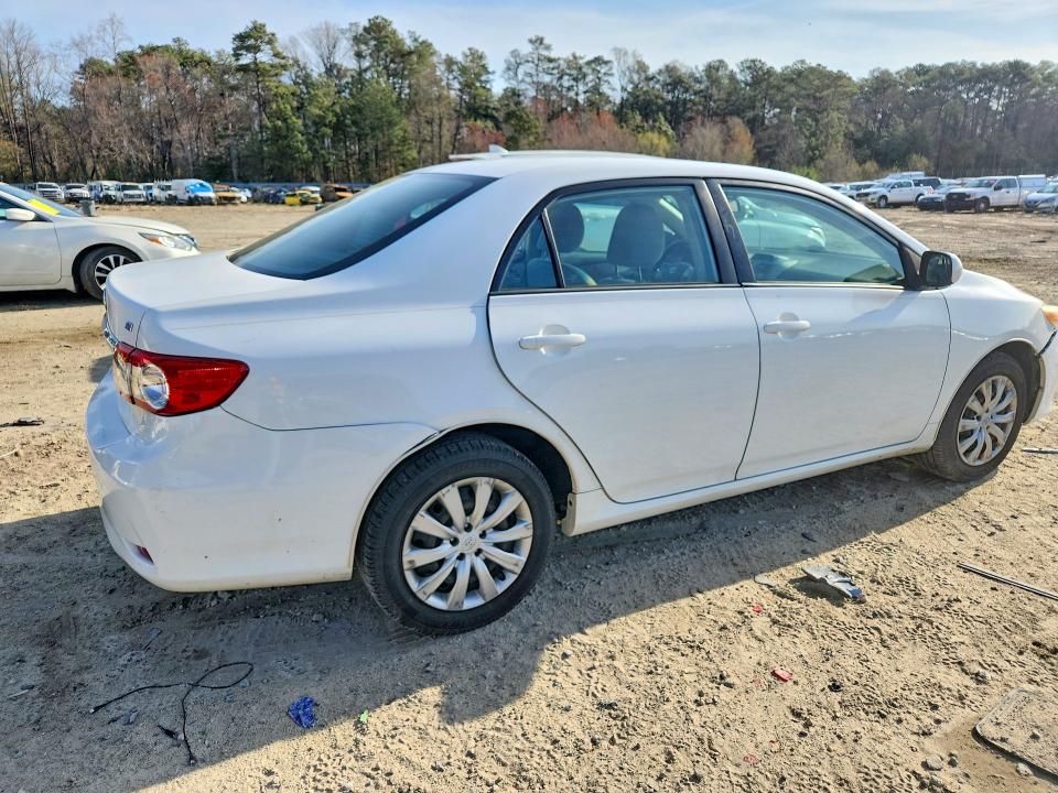 Photo 3 from auction – 2012 TOYOTA COROLLA with VIN 2T1BU4EE0CC765020