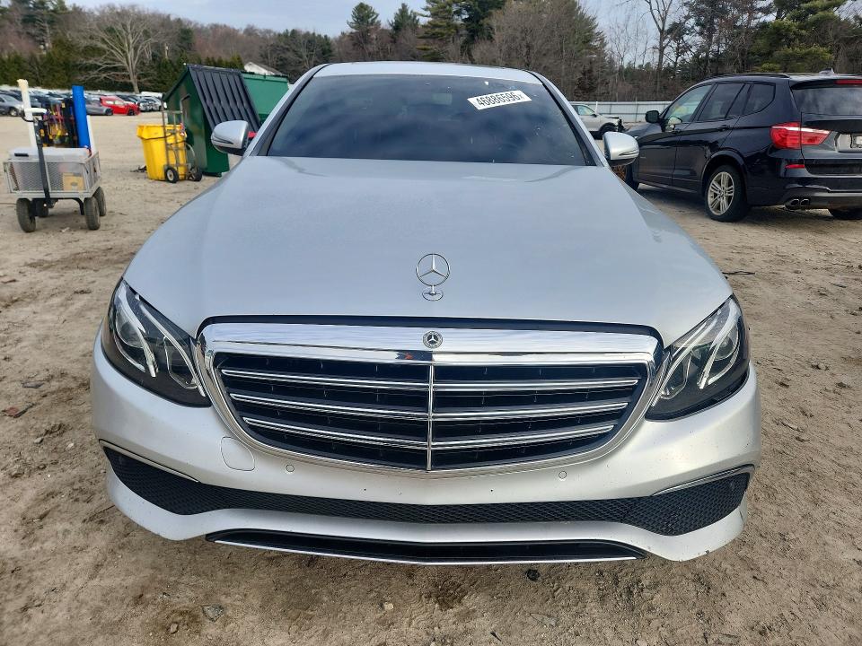 Photo 5 from auction – 2017 MERCEDES-BENZ E with VIN WDDZF4KBXHA215313