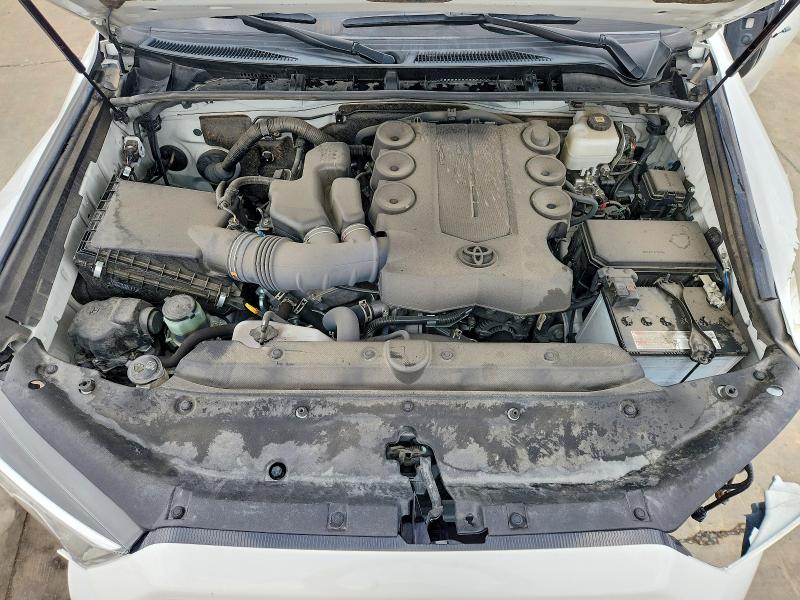 Снимка 11 от търг – 2023 TOYOTA 4RUNNER с VIN JTENU5JRXP6202402