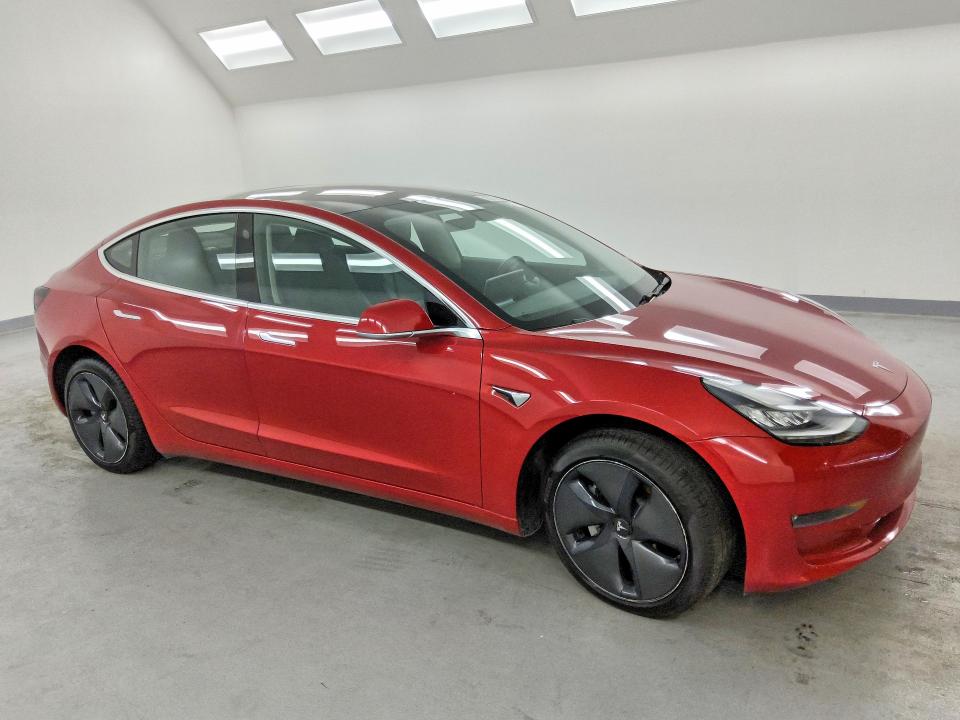 Photo 4 from auction – 2018 TESLA MODEL 3 with VIN 5YJ3E1EA2JF045675