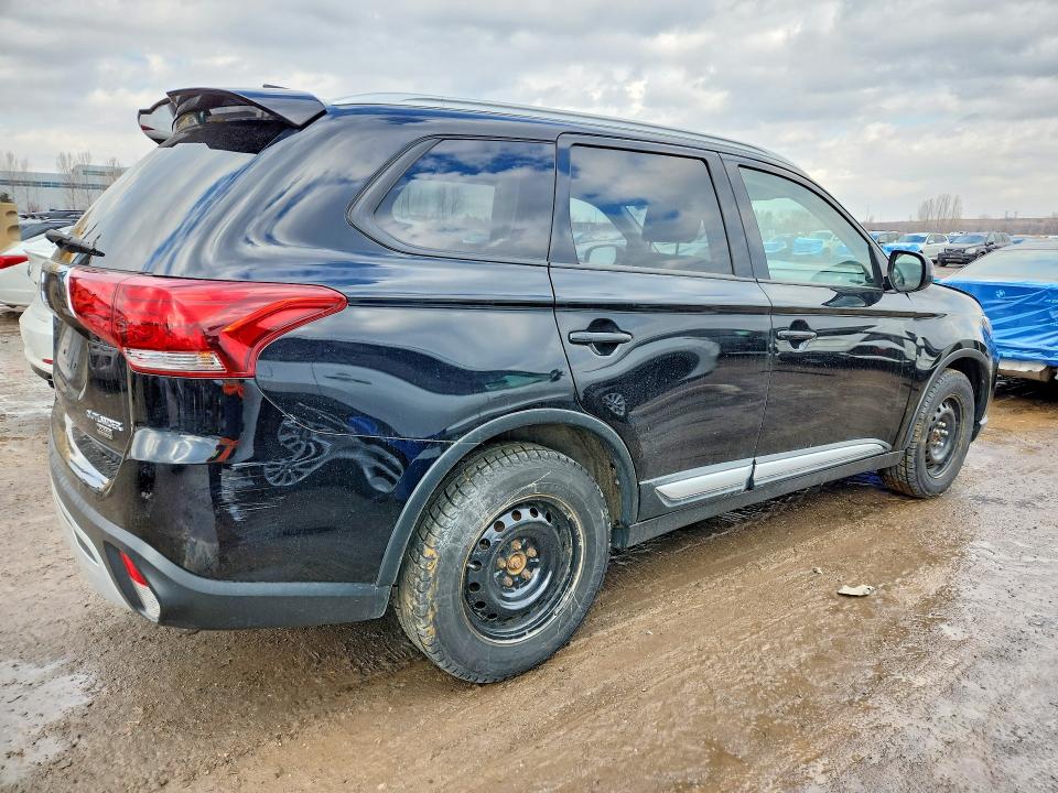 Photo 3 from auction – 2019 MITSUBISHI OUTLANDER with VIN JA4AZ2A36KJ600382