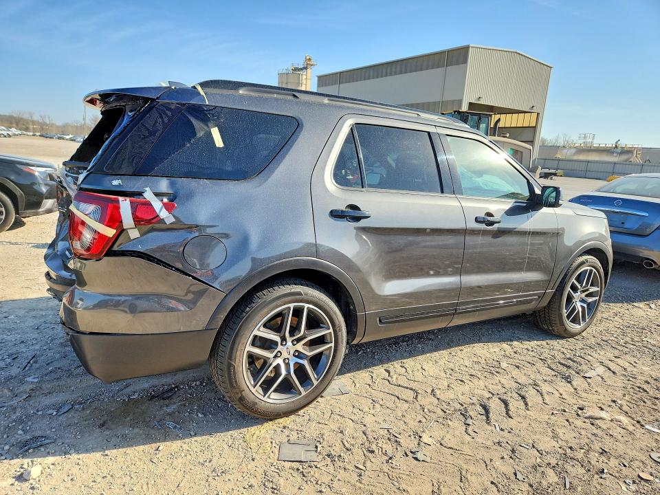 Photo 3 from auction – 2016 FORD EXPLORER with VIN 1FM5K8GT5GGC20794