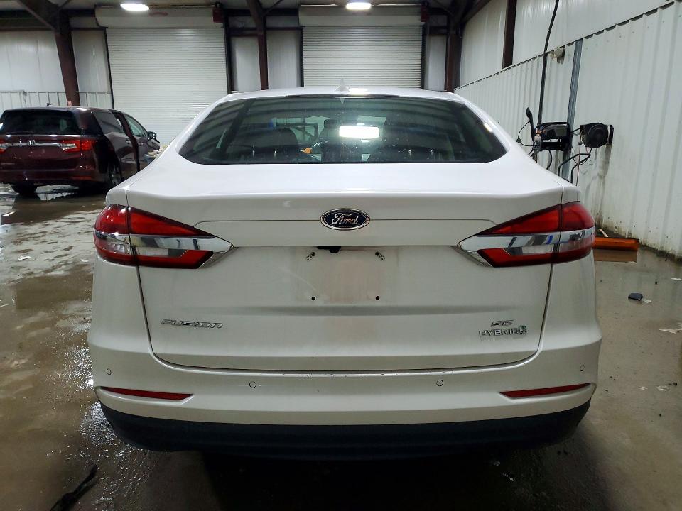 Photo 6 from auction – 2019 FORD FUSION with VIN 3FA6P0LU1KR158201