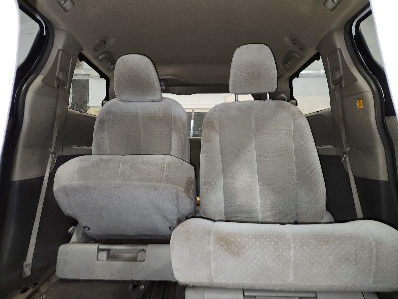Photo 10 from auction – 2011 TOYOTA SIENNA with VIN 5TDKK3DC6BS040169