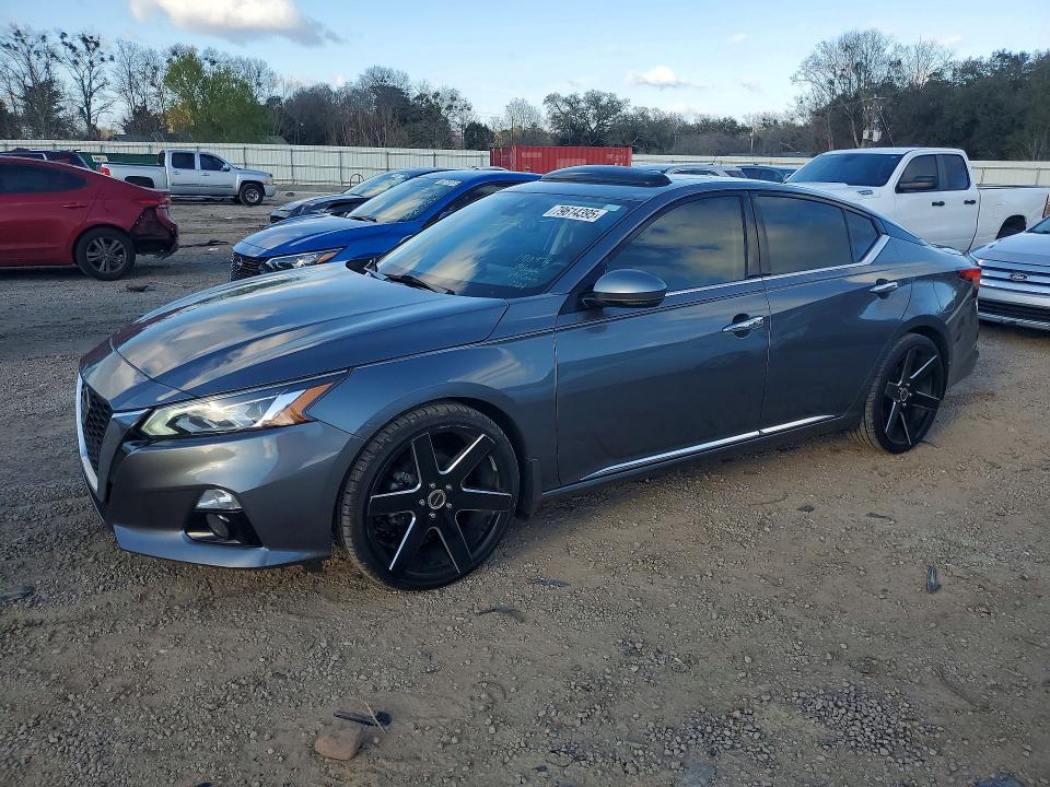 NISSAN ALTIMA 2019 with VIN 1N4BL4DV0KC141347 - Photo from auction