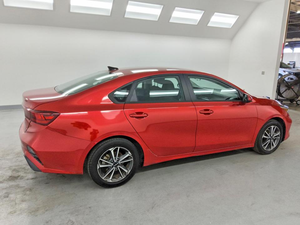 Photo 3 from auction – 2023 KIA FORTE with VIN 3KPF24AD0PE612097