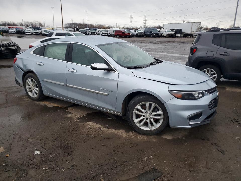 Photo 4 from auction – 2018 CHEVROLET MALIBU with VIN 1G1ZD5ST4JF122433