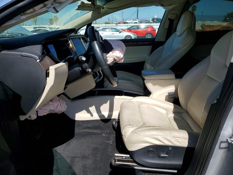 Photo 7 from auction – 2017 TESLA MODEL X with VIN 5YJXCAE27HF077113
