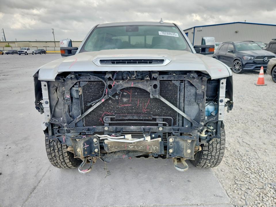 Photo 5 from auction – 2017 GMC SIERRA with VIN 1GT12UEY5HF232400
