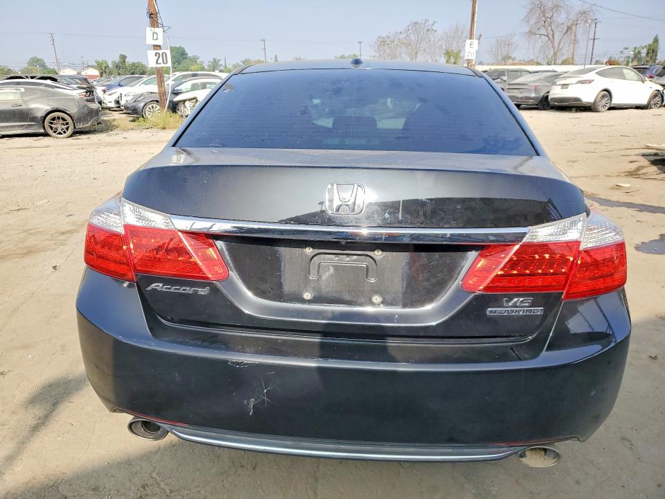 Photo 6 from auction – 2014 HONDA ACCORD with VIN 1HGCR3F97EA029380