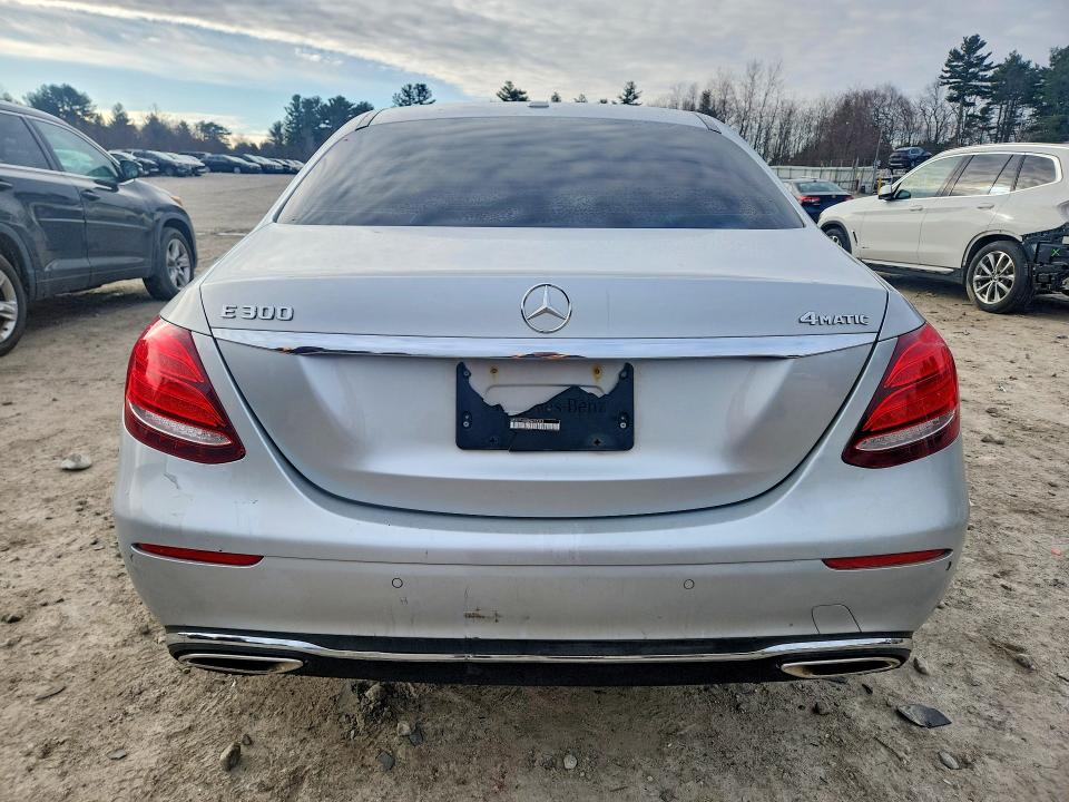 Photo 6 from auction – 2017 MERCEDES-BENZ E with VIN WDDZF4KBXHA215313