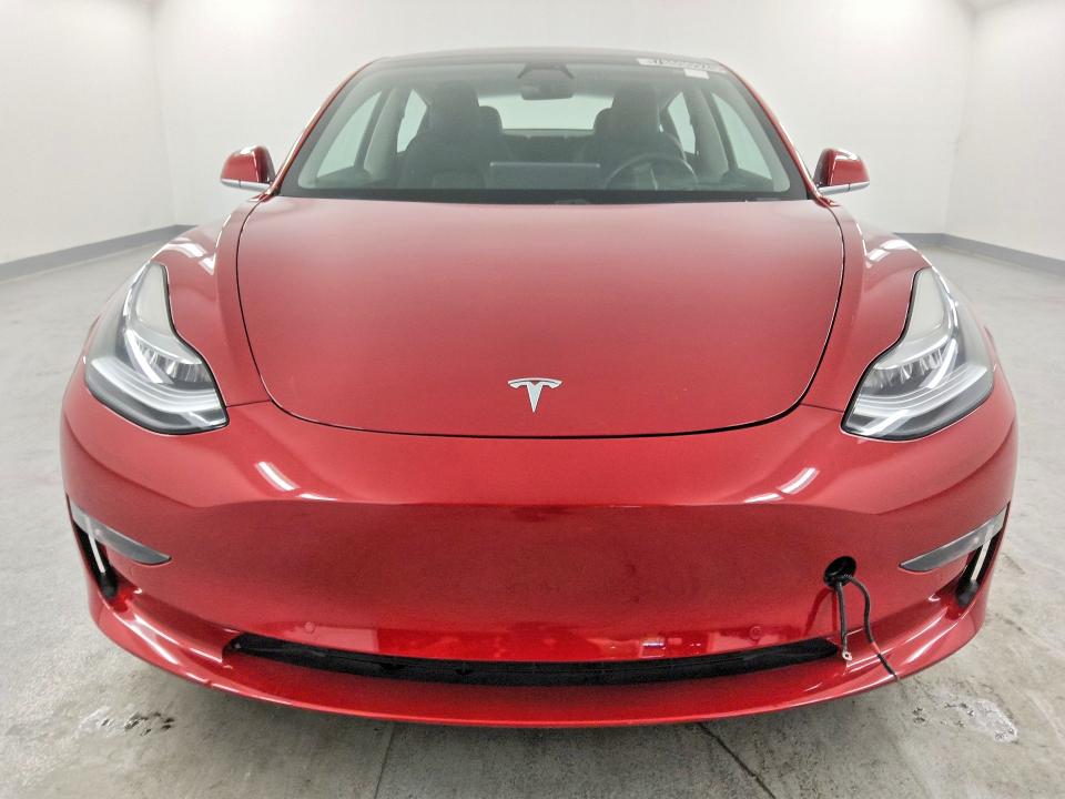 Photo 5 from auction – 2018 TESLA MODEL 3 with VIN 5YJ3E1EA2JF045675