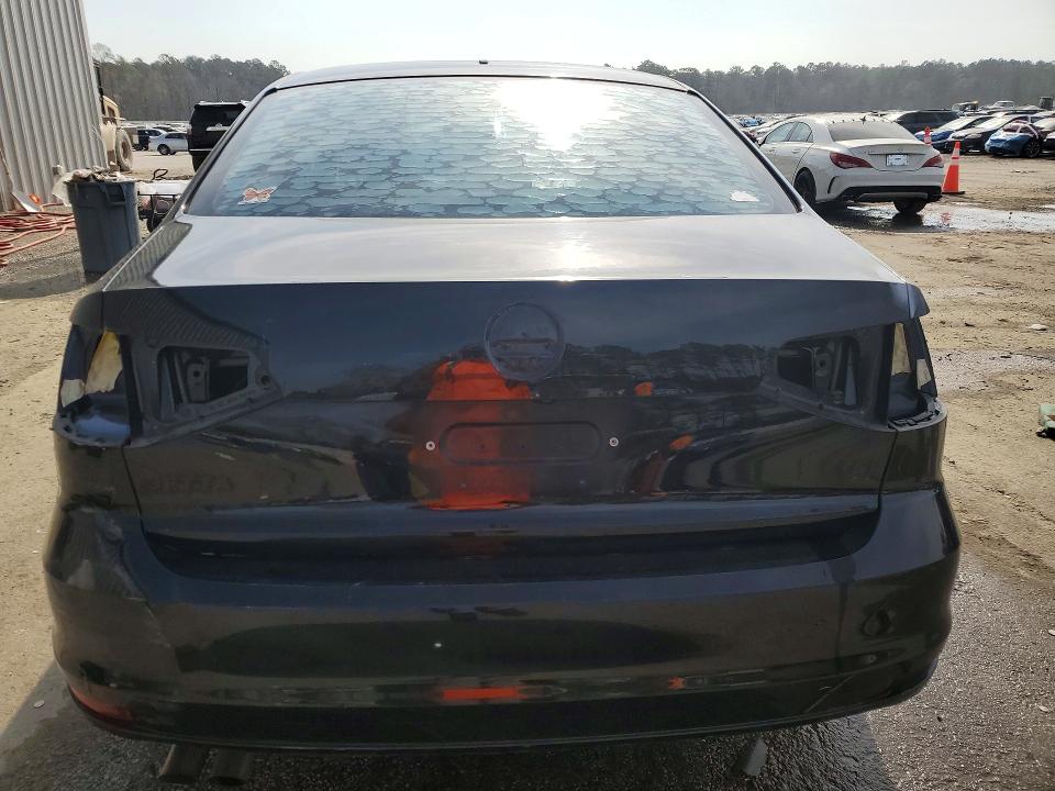 Photo 6 from auction – 2017 VOLKSWAGEN JETTA with VIN 3VW2B7AJ2HM211709