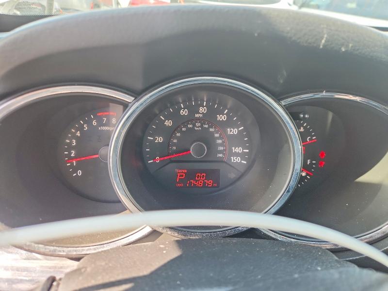 Photo 9 from auction – 2011 KIA SORENTO with VIN 5XYKT4A13BG119026