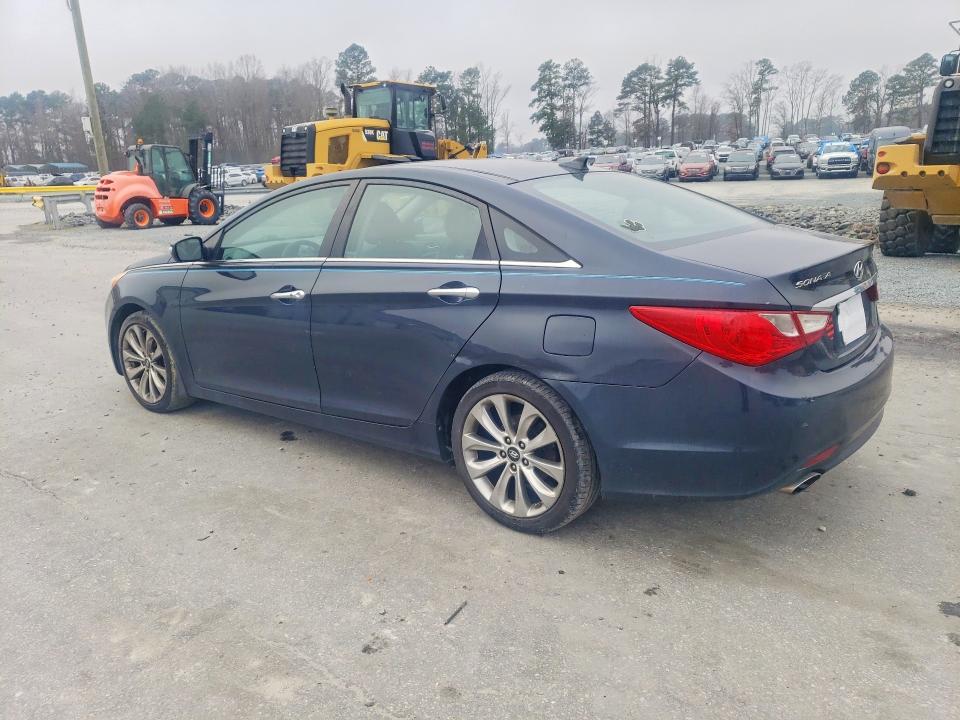 Photo 2 from auction – 2012 HYUNDAI SONATA with VIN 5NPEC4AB7CH385553