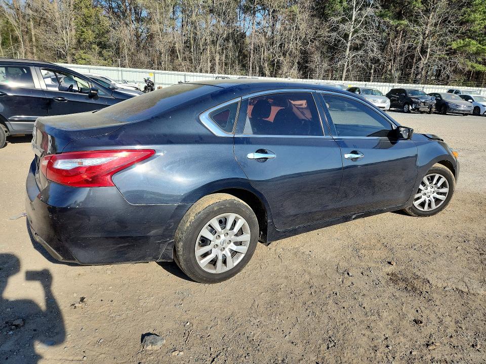Photo 3 from auction – 2017 NISSAN ALTIMA with VIN 1N4AL3APXHN339961