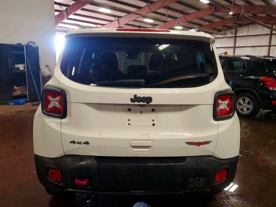 Photo 6 from auction – 2018 JEEP RENEGADE with VIN ZACCJBCBXJPH07847