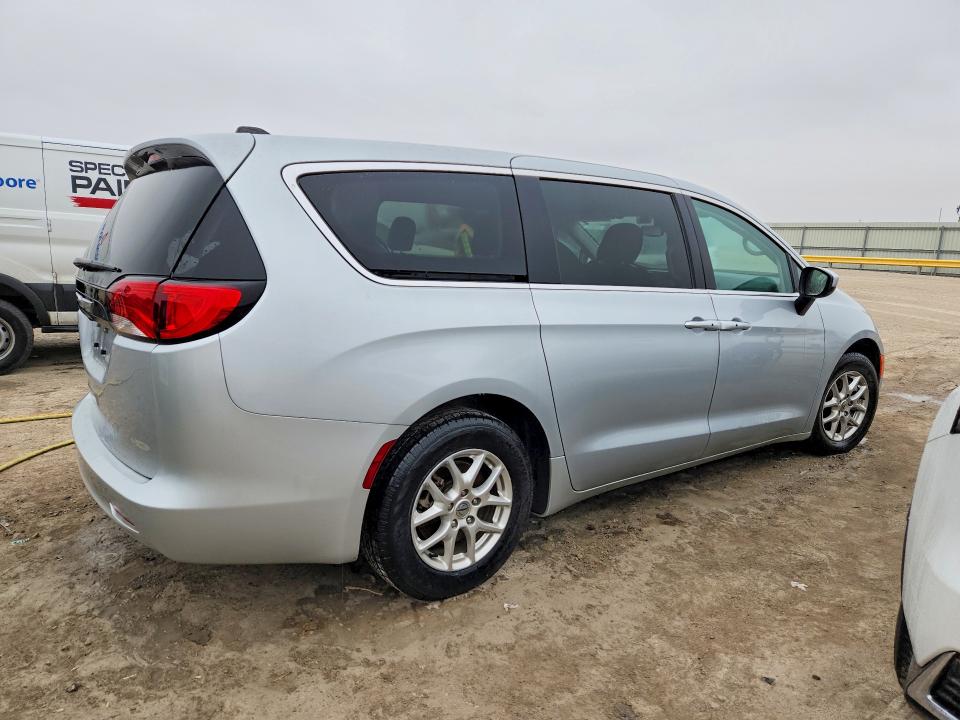 Photo 3 from auction – 2023 CHRYSLER VOYAGER with VIN 2C4RC1CG3PR597609