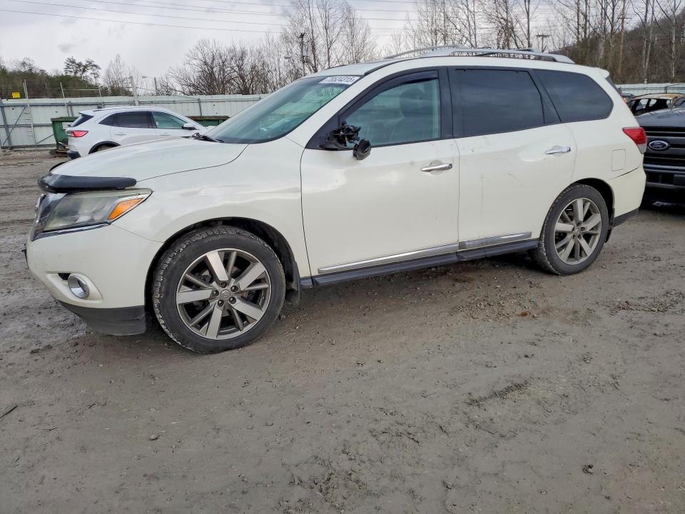 NISSAN PATHFINDER 2015 with VIN 5N1AR2MM2FC659896 - Photo from auction