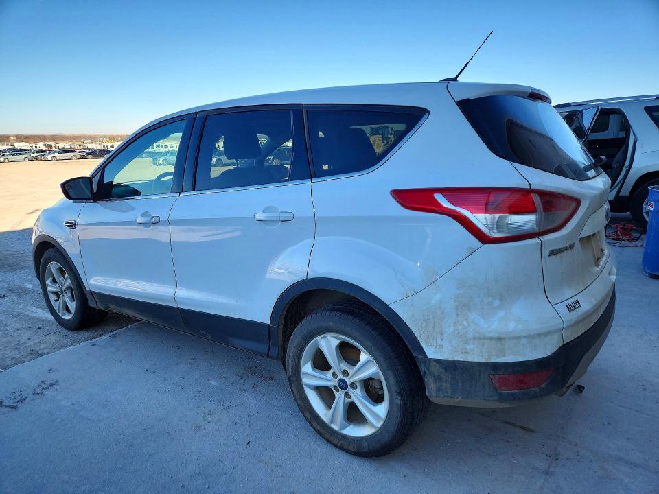 Photo 2 from auction – 2016 FORD ESCAPE with VIN 1FMCU0GX8GUB83117